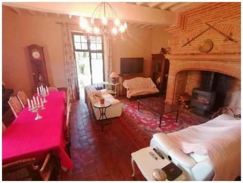 Hostal Chambre Du Pigeonnier Avec Acc�s Piscine !