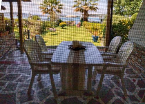 The ''golden Hour'' Beachfront Cottage