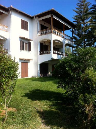 Lefkada Beachfront Apartment