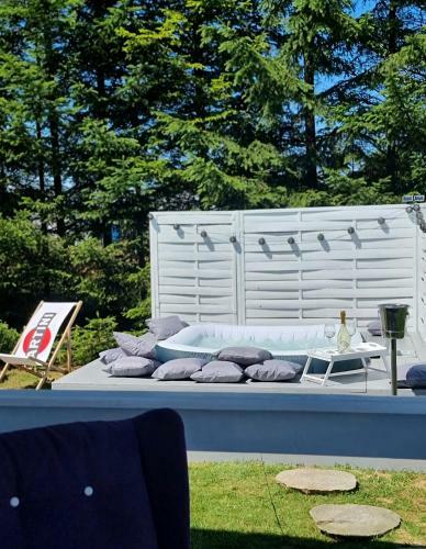 Domki Z Jacuzzi Nad Zatok?