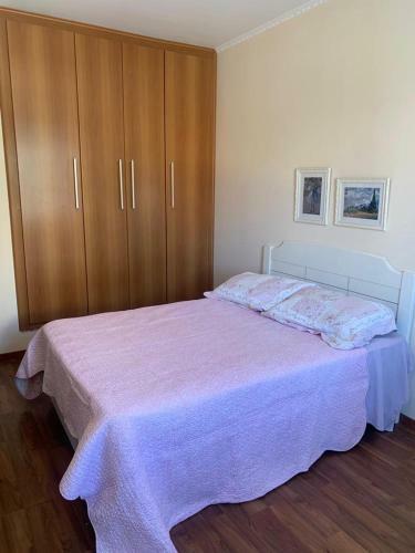 Apartamento Na Rua Principal