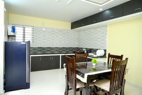 Apartamento Srivari Homestay