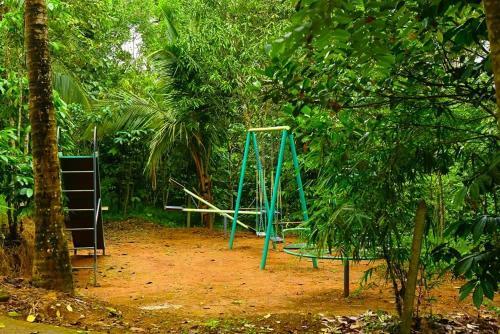 Bed & Breakfast Shibi's Tea Garden Heritage