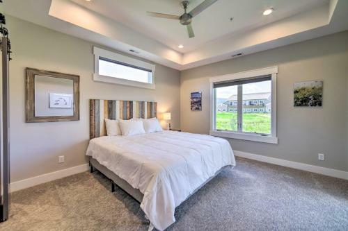 Modern Swan Valley Townhome With Walking Trails