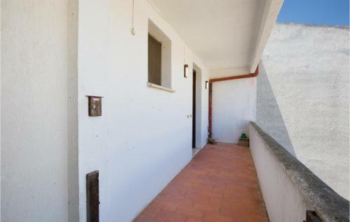 Beautiful Apartment In Cassano Allo Jonio With