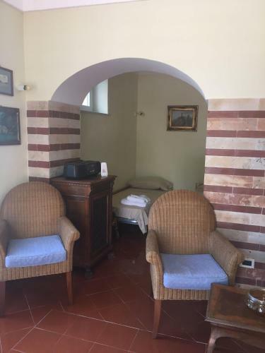 Wine Cantina Built In 1922 Converted Into Villa