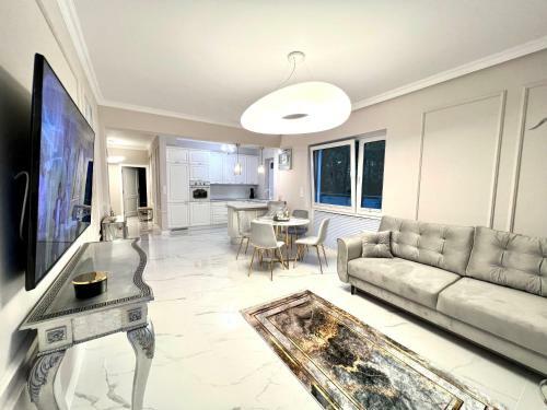 Zamiejska Luxury Apartament S?upsk