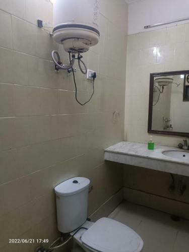 Oyo 90834 Hotel New Kingston