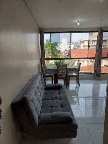 Encantador Apartamento Com Churrasqueira Em Bombinhas