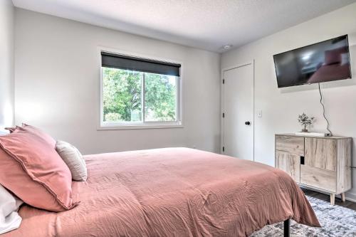 Sleek Fort Wayne Home Near Dtwn Attractions!