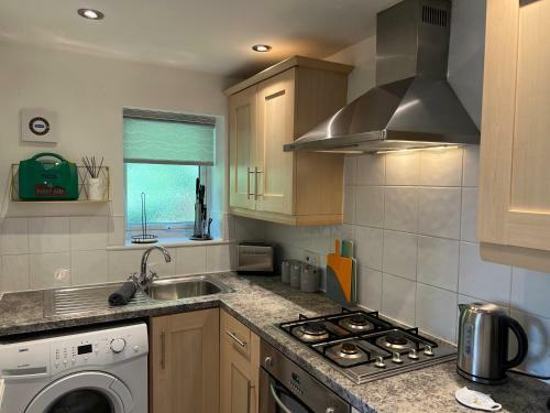 The Aldridge 2 Bedroom Apartment With Free Parking