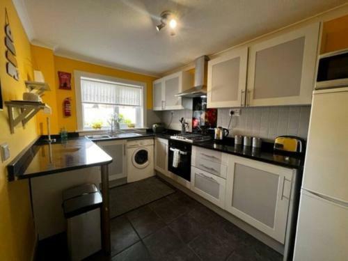 Stunning 2 Bedroom House With Garden