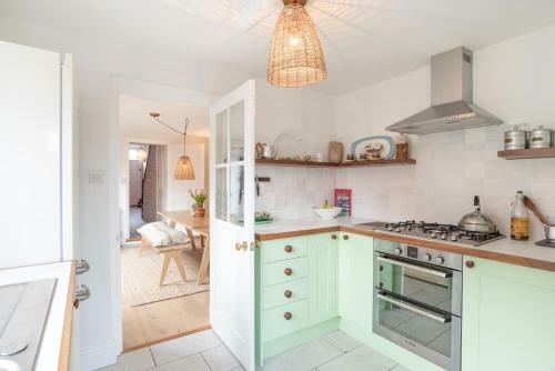 Fig Tree House, Family Friendly, 1 Min Sea