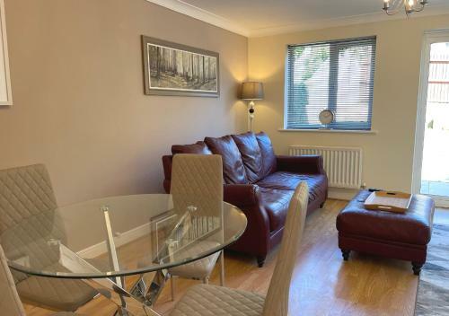Ashford Holiday Home Sleeps 6