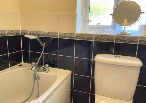 Ashford Holiday Home Sleeps 6