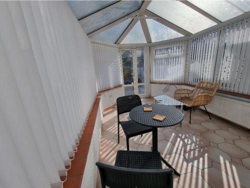 Relaxed Double Bed With Private Bathroom, Parking, Wifi And Garden.