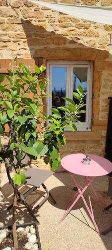 Apartamento Le G�te Des Pierres Dor�es