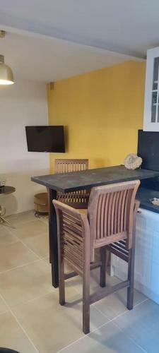 Apartamento Le G�te Des Pierres Dor�es