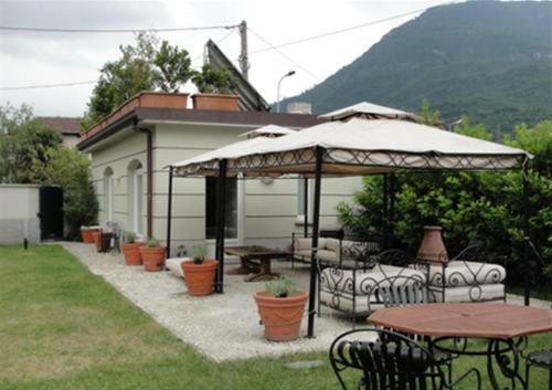 Bed & Breakfast Villa I Pavoni Lake & Luxury