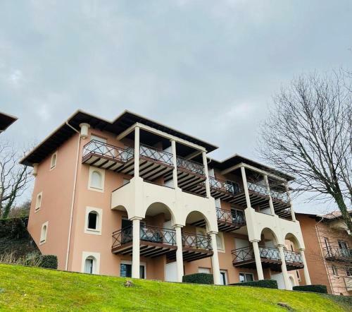 Apartamento Superbe Appartement En R�sidence Avec Piscine