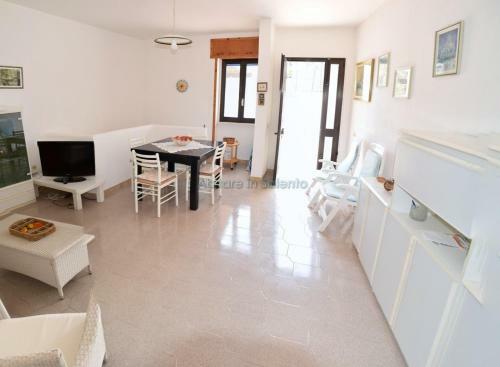 H251 Independent House Sea View With Parking
