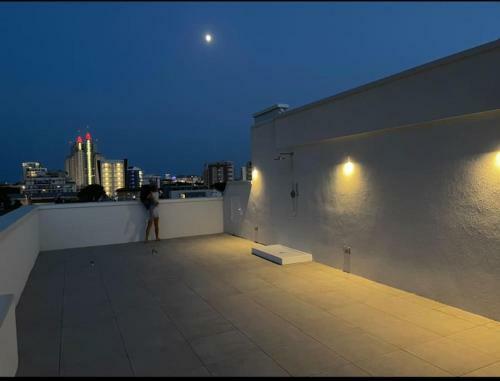Apartamento Attico Con Terrazzo E Parcheggio Privato