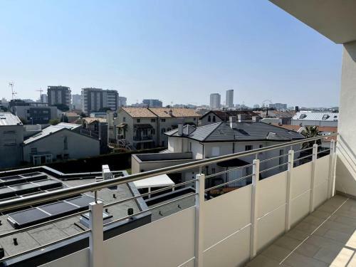 Apartamento Attico Con Terrazzo E Parcheggio Privato