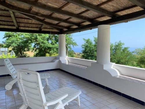 Casa Mia - Ampio Bilocale Con Giardino A Malfa