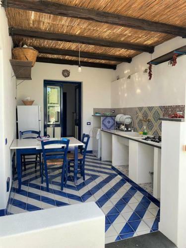 Casa Mia - Ampio Bilocale Con Giardino A Malfa