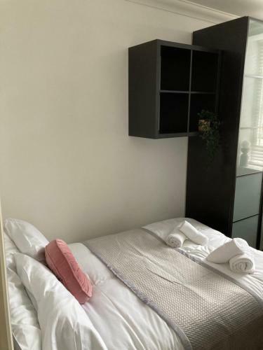 Hostal Modern Double Room In City Center Apartment -1