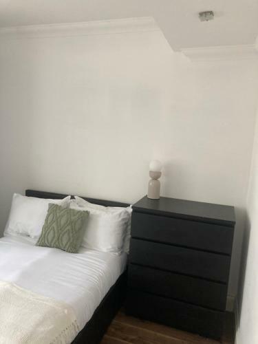 Hostal Modern Double Room In City Center Flat-3