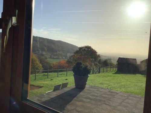 Woodcutters Barn For 2, Beautiful View, Ledbury