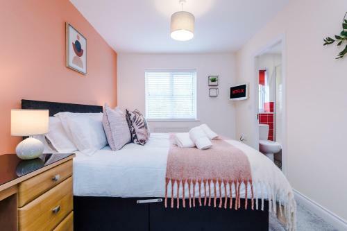 ? 3 Bed House ? Leisure/business ? Free Parking