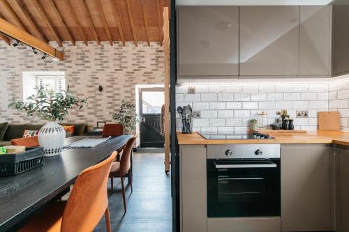 Bunkers Barn, 2 Bedroom Luxury Stay With Parking