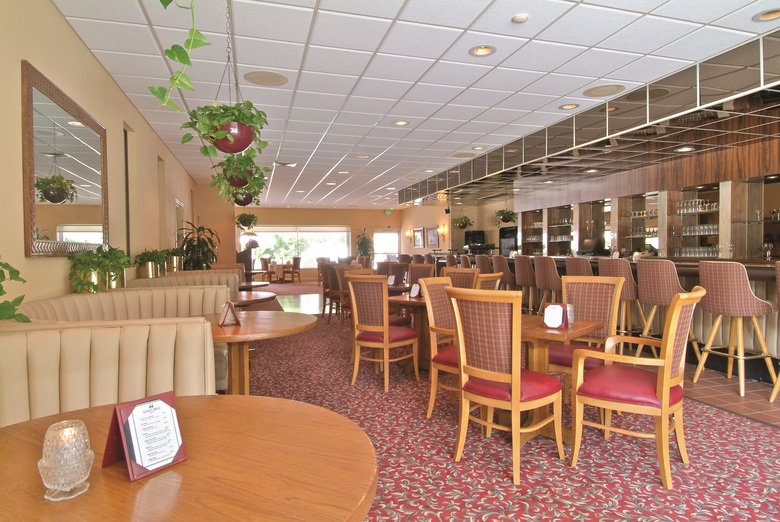 Hotel Sandcastle Resort At Lido Beach