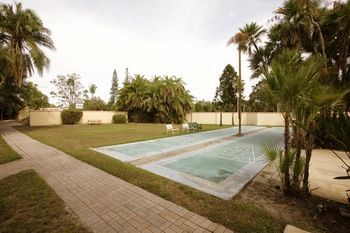 Hotel Golden Host Resort