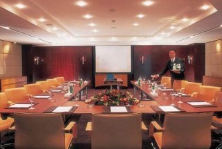 Hotel Grand Rotana Resort