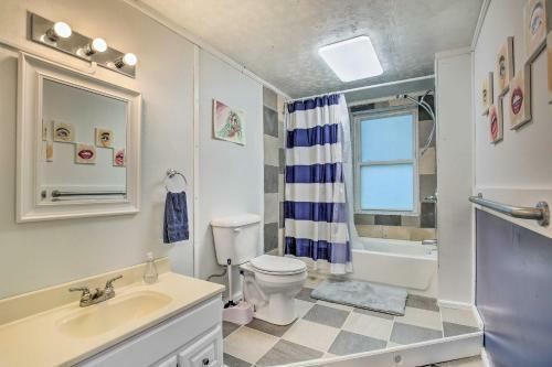 Apartamento Charming Getaway And Fire Pit Near Hikes And Lake