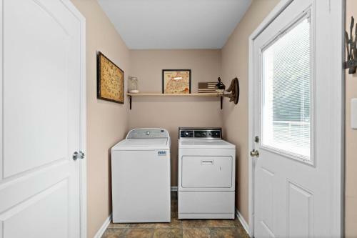 Cozy And Quaint In Clarksville-