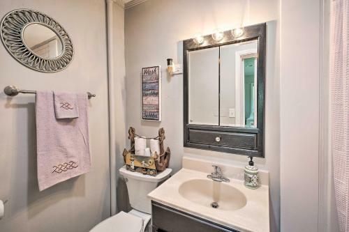 Charming Somerset Cottage Near Boat Ramps!