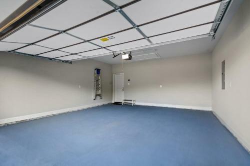Central, New & Modern: Your Space Away From Home!!