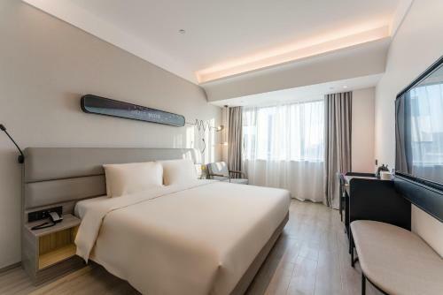 Atour Light Music Hotel Suzhou Panmen Ancient Canal