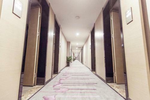 Lavande Hotel Suzhou Guanqian