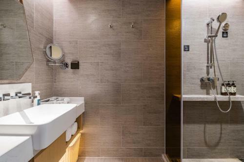 Atour Hotel Suzhou North High-speed Railway Station