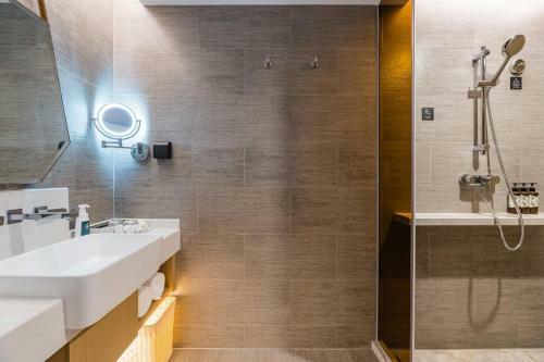 Atour Hotel Suzhou North High-speed Railway Station