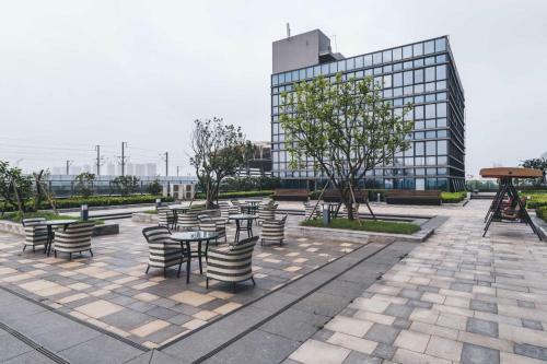 Atour Hotel Suzhou North High-speed Railway Station