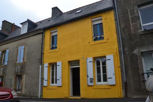 Maison De Ville Avec Jardin Hyper Centre De Crozon