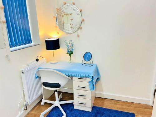 Apartamento Bijou Full Flat With A Private Kitchen And Bathroom - Free Parking