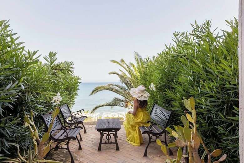 Hotel Falconara Charming House & Resort