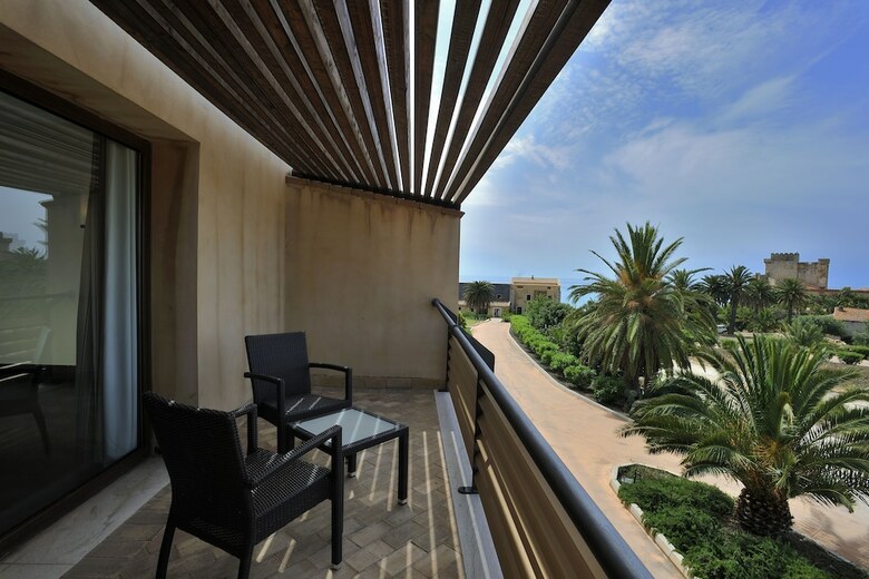 Hotel Falconara Charming House & Resort
